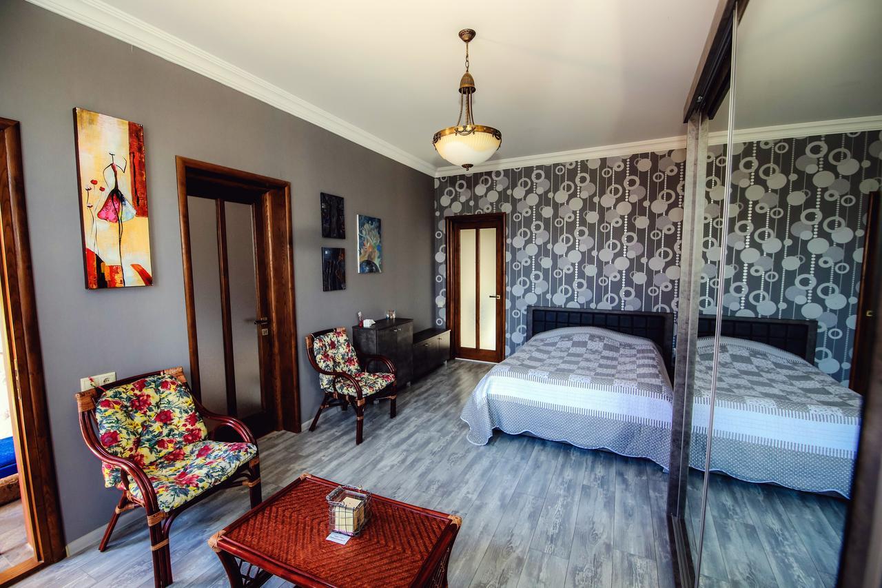 Casa De Khasia Zugdidi Kültér fotó